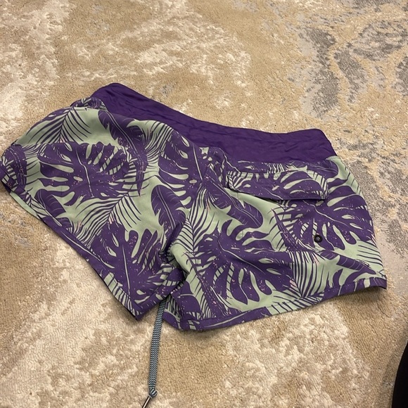 rabbit Women's Surf 'N Turf 2.5" Short Size S/M - Picture 6 of 6